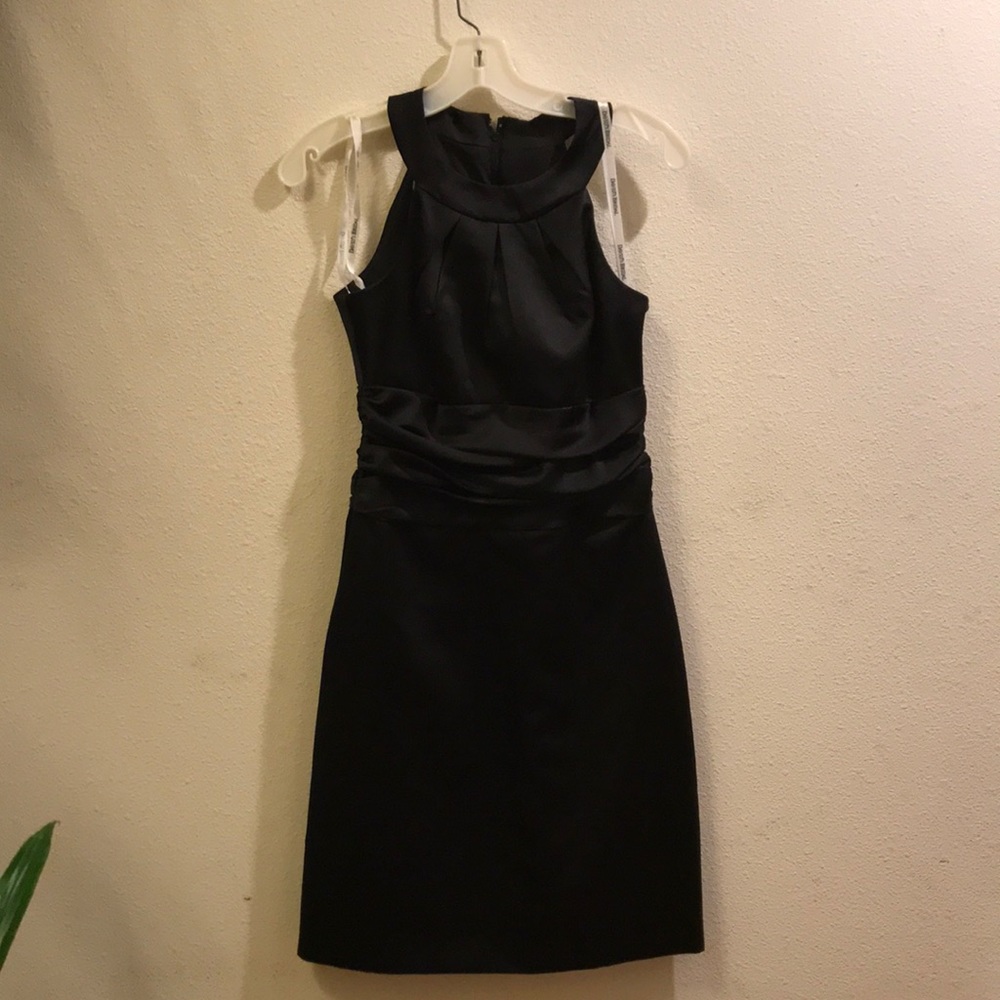 Short formal David’s Bridal gown